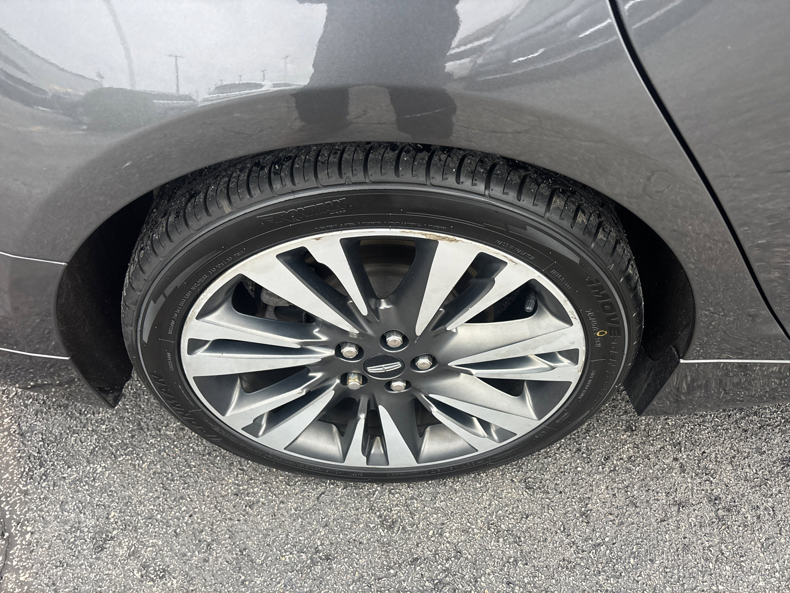 Used 2020 Lincoln MKZ Reserve w/ Elements Package image 10