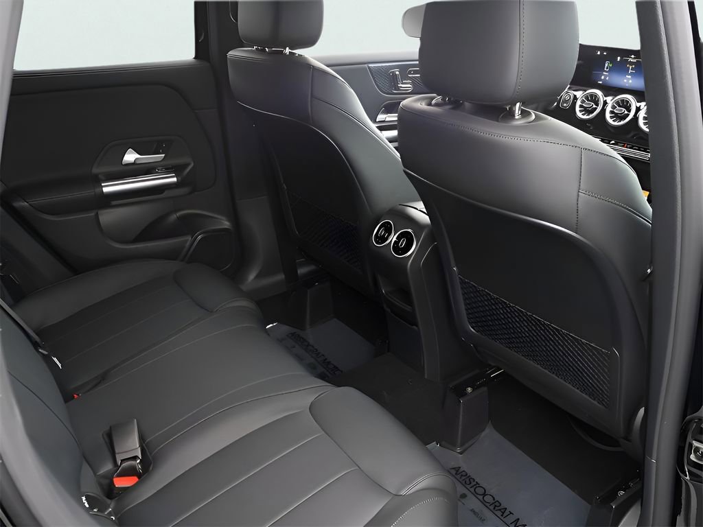 Certified 2025 Mercedes-Benz GLA 250 4MATIC image 24