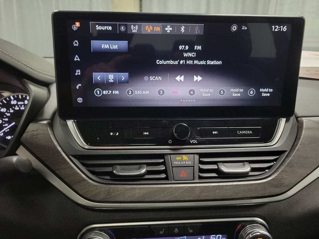 Used 2024 Nissan Altima 2.5 SL FWD image 17