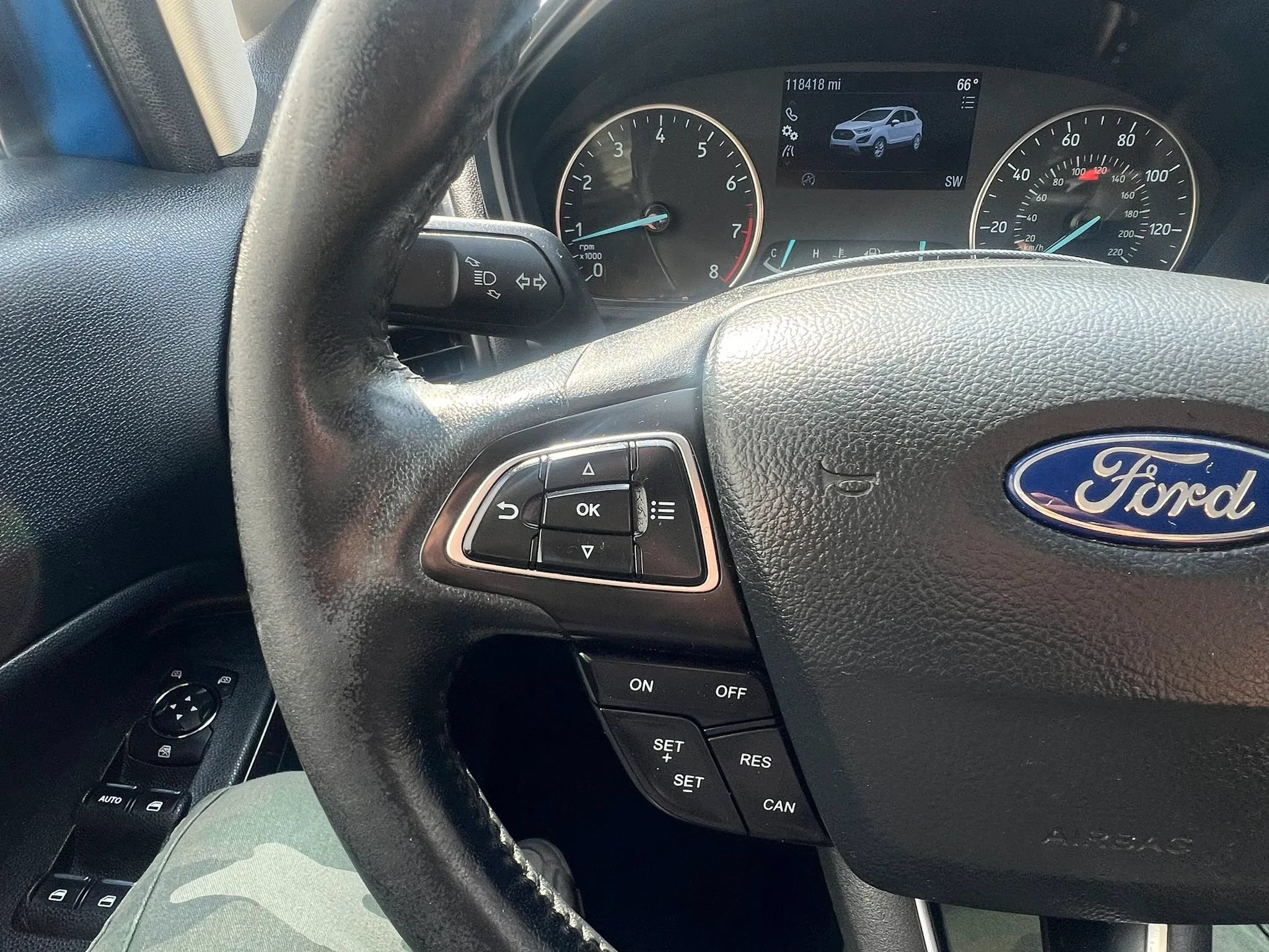 Used 2019 Ford EcoSport SE w/ SE Convenience Package AWD/4WD image 18