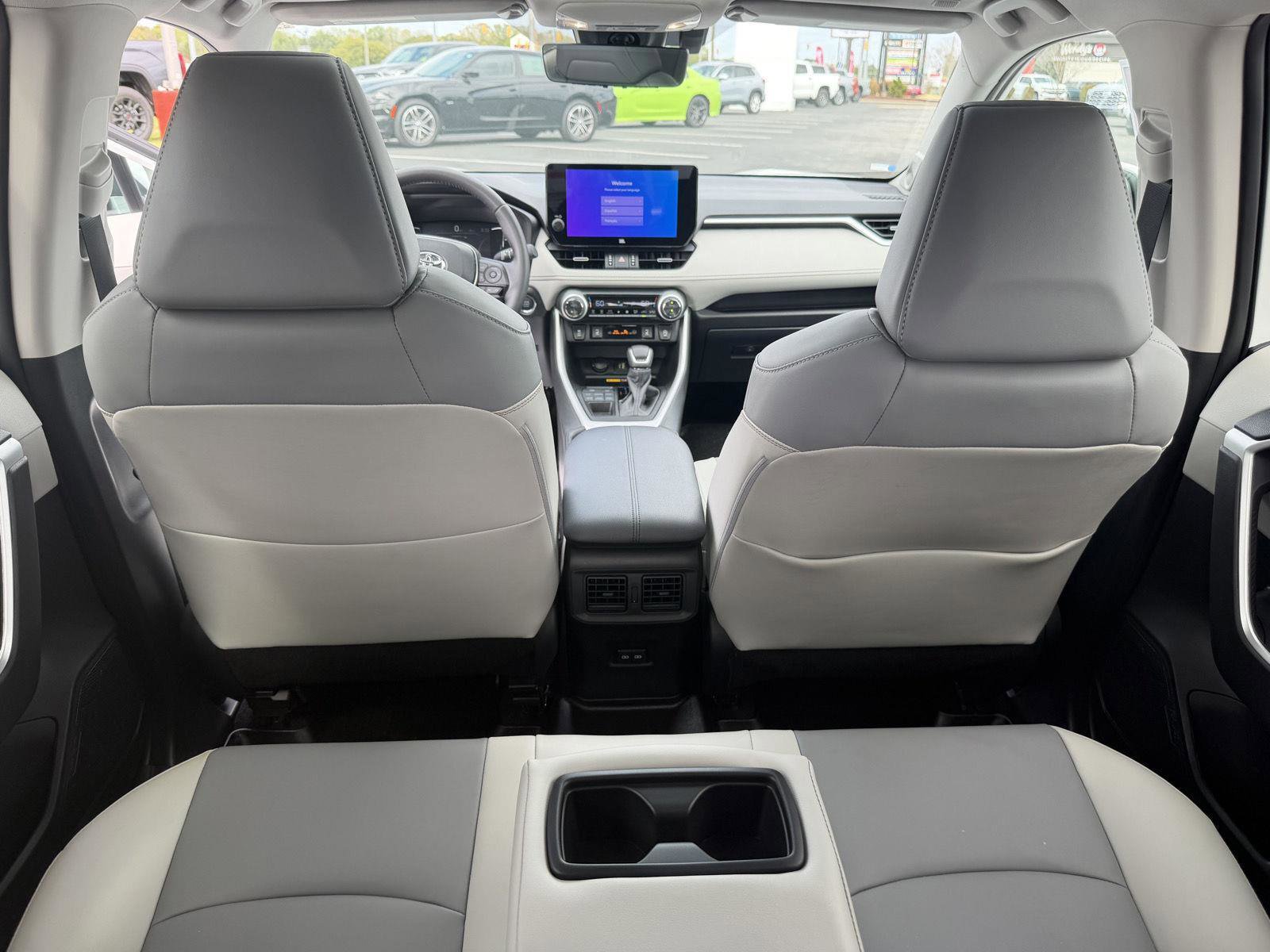 Used 2025 Toyota RAV4 XLE Premium image 21