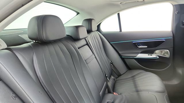 Used 2024 Mercedes-Benz E 350 4MATIC Sedan image 25