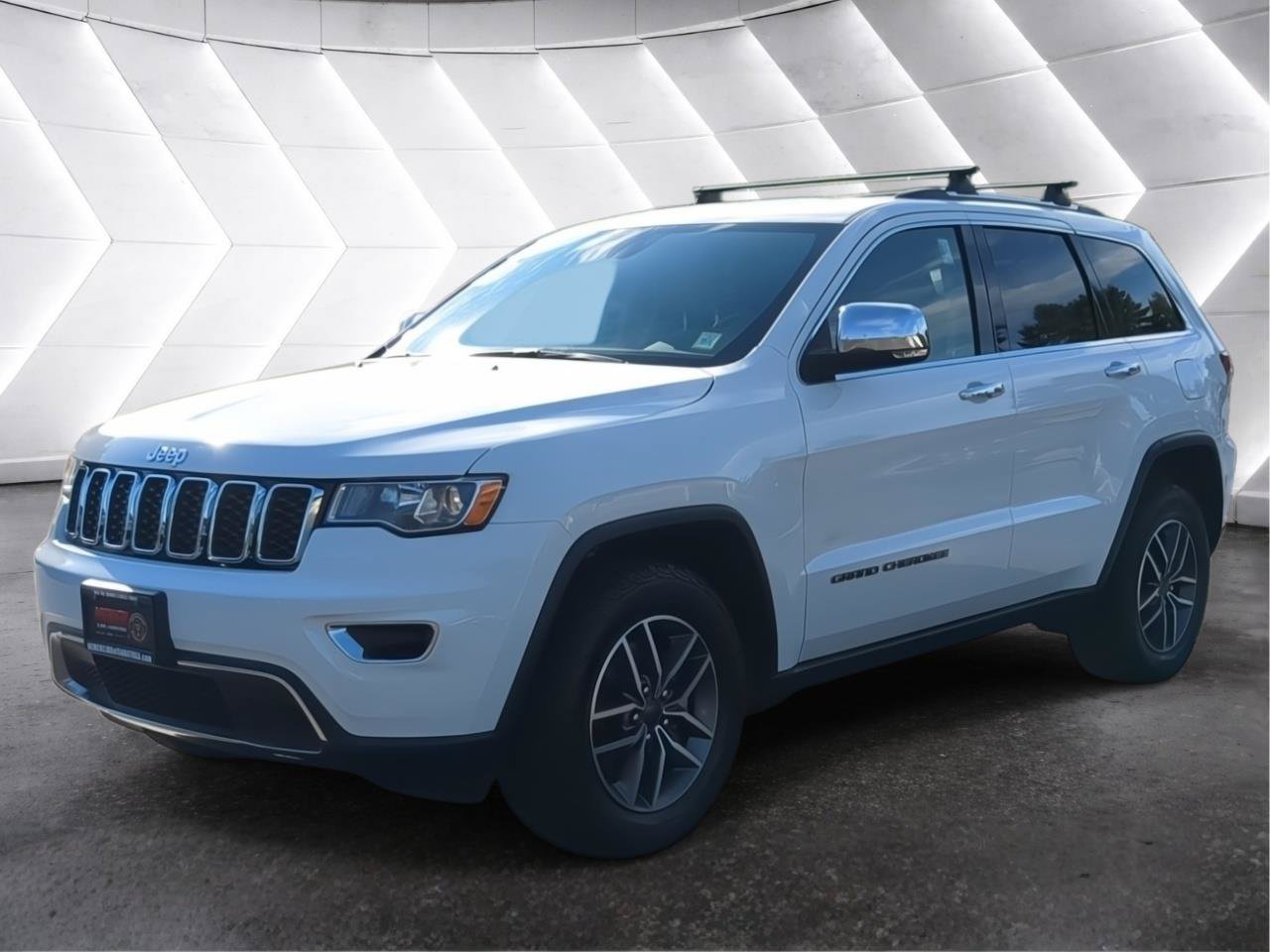 Used 2021 Jeep Grand Cherokee Limited AWD/4WD image 7