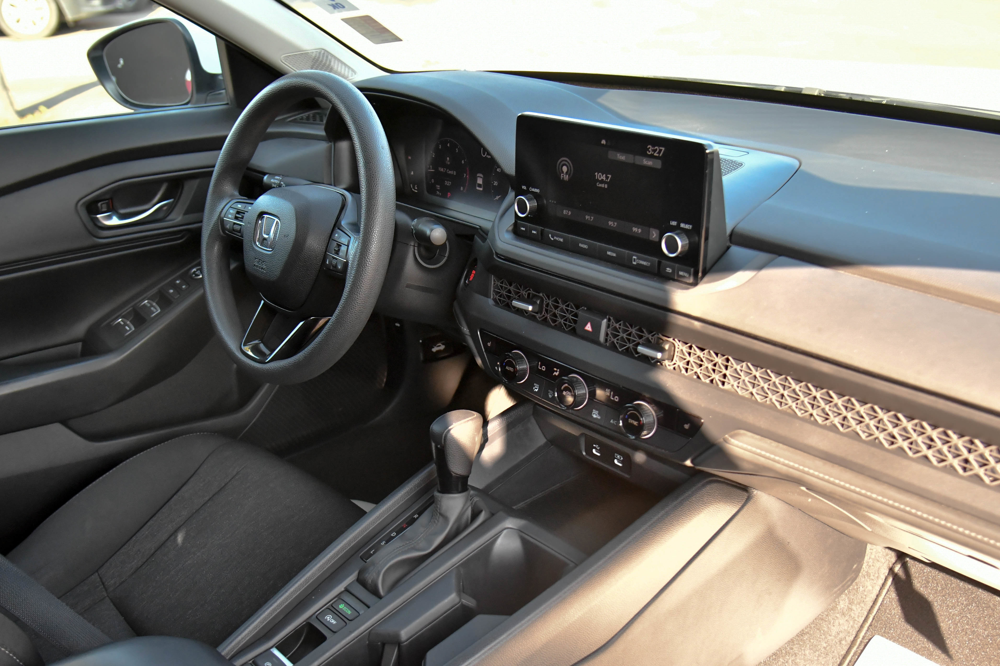 Used 2023 Honda Accord EX image 40