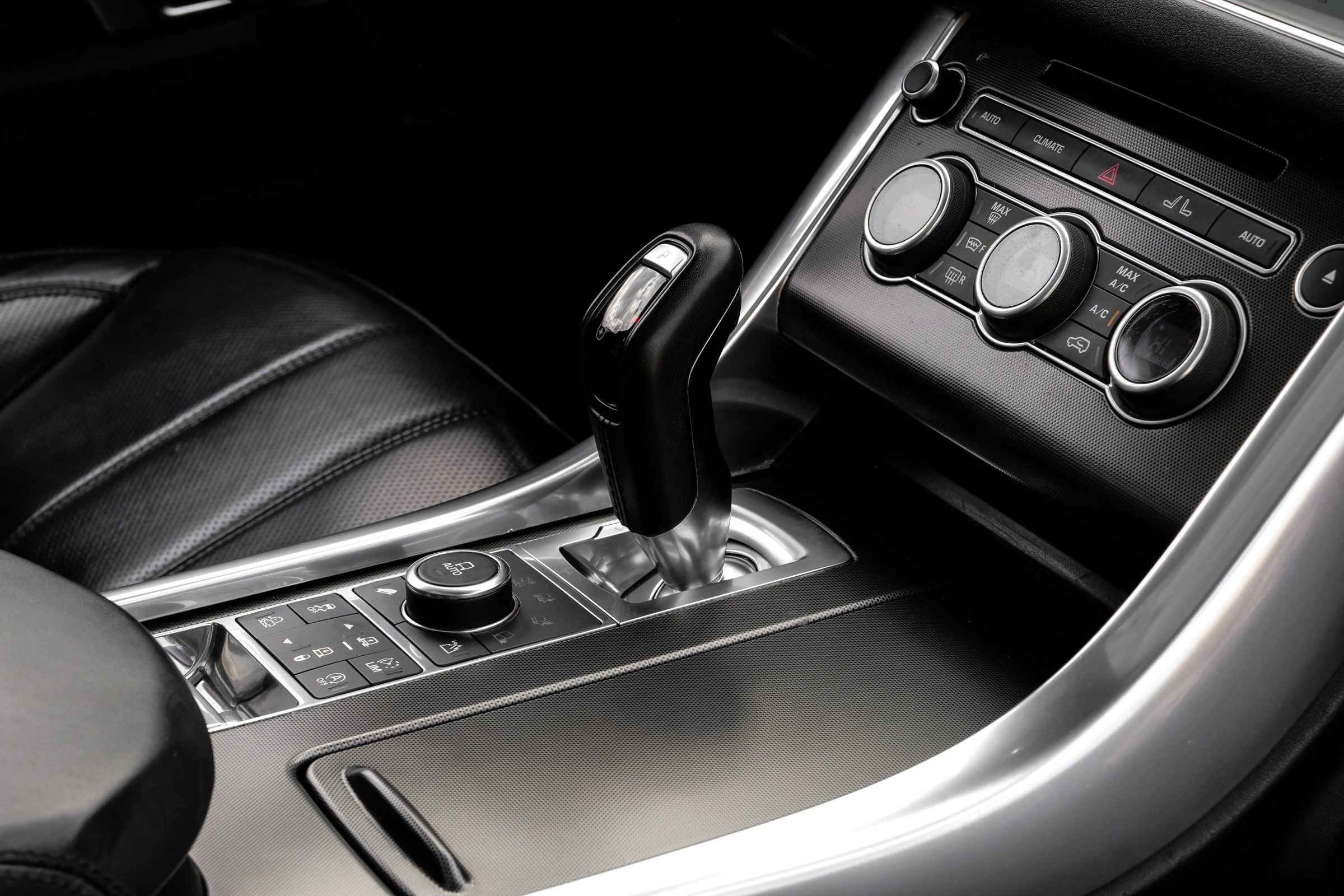 Used 2017 Land Rover Range Rover Sport image 25