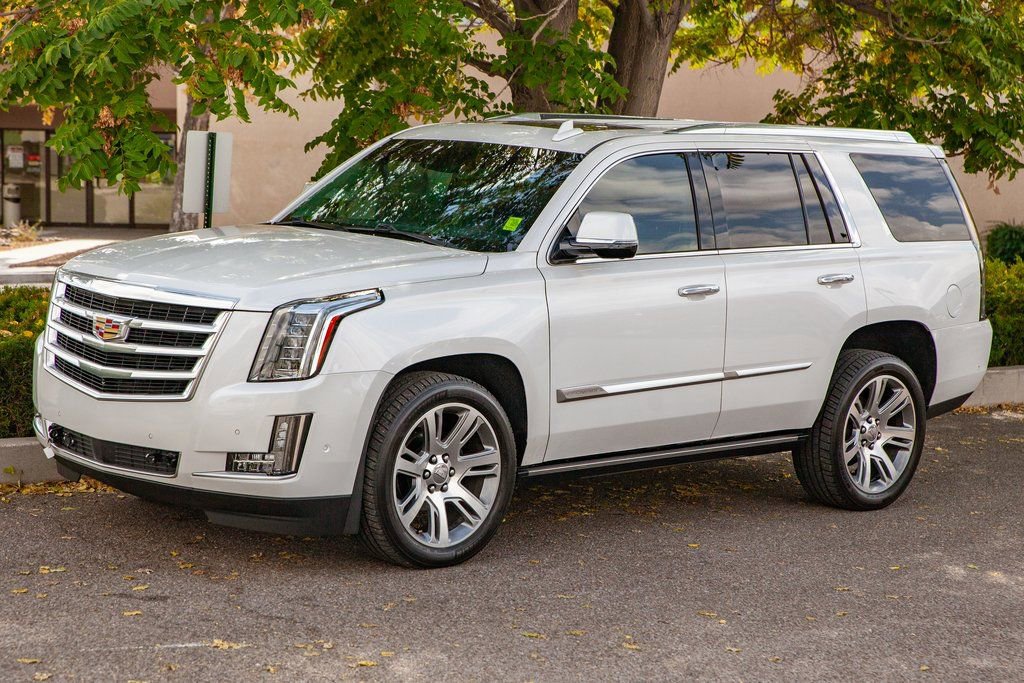Used 2020 Cadillac Escalade Premium Luxury image 9