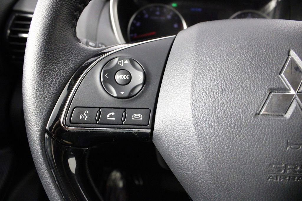 Used 2025 Mitsubishi Eclipse Cross SE image 24