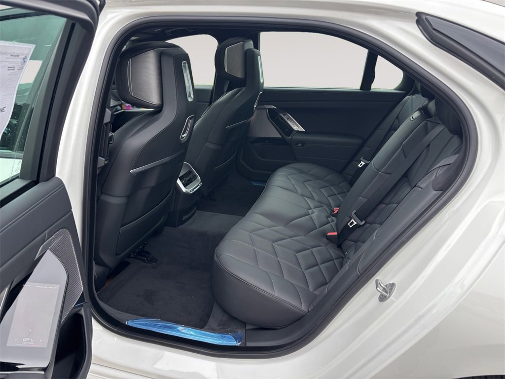 New 2025 BMW 760i xDrive image 13