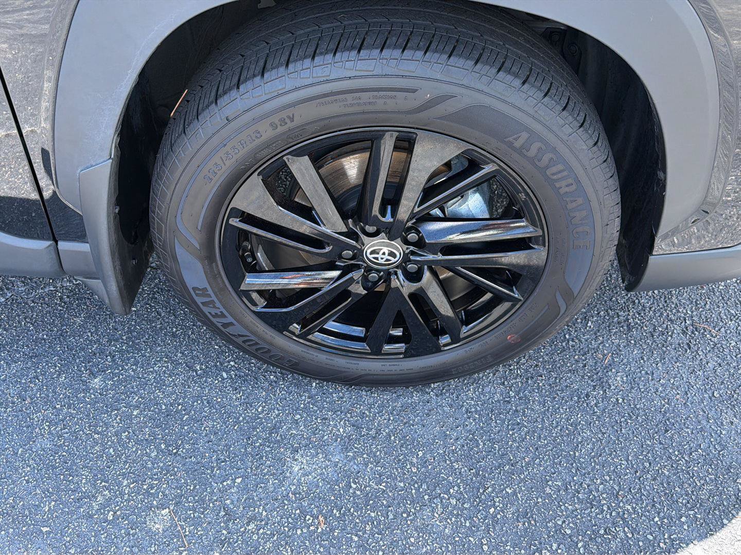 Used 2025 Toyota Corolla Cross AWD Hybrid image 36
