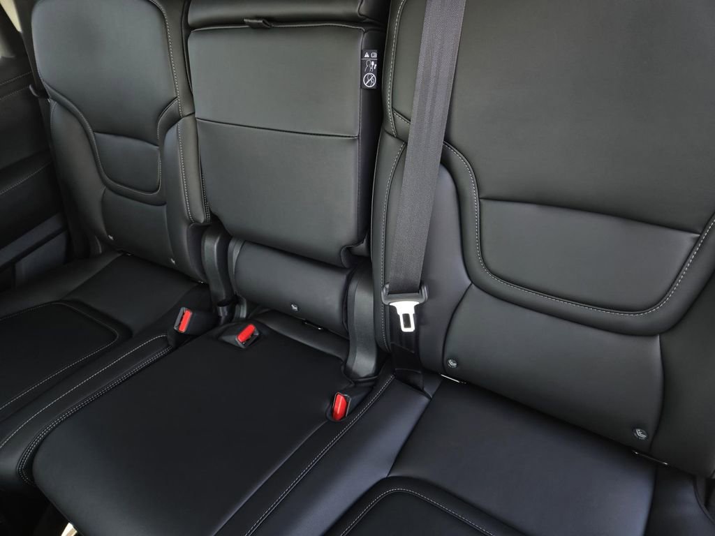 New 2026 Nissan Armada SV image 12