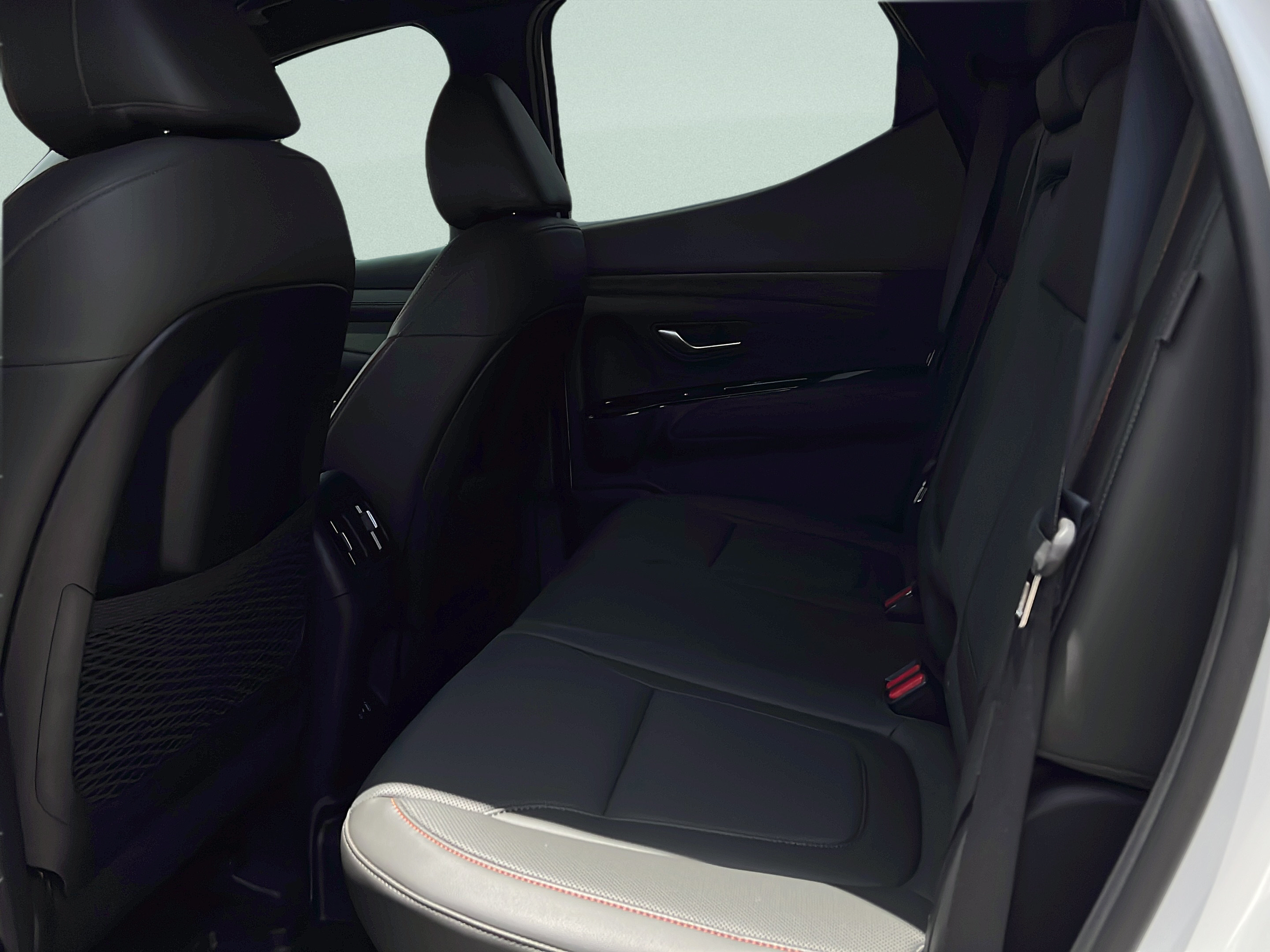 Certified 2025 Hyundai Santa Cruz Limited AWD/4WD image 10