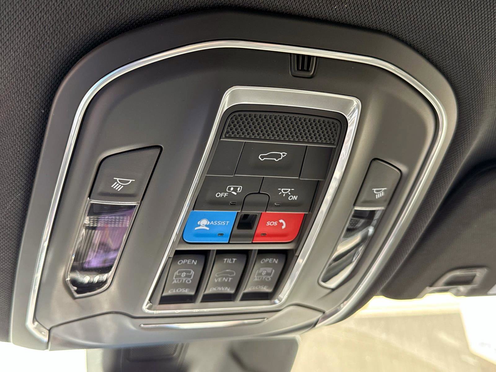 New 2025 Jeep Grand Cherokee Limited image 16