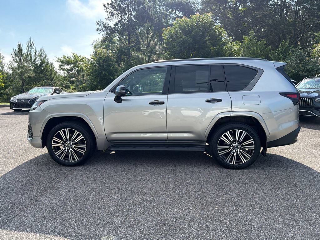 Used 2023 Lexus LX 600 4WD w/ Appearance Package image 7