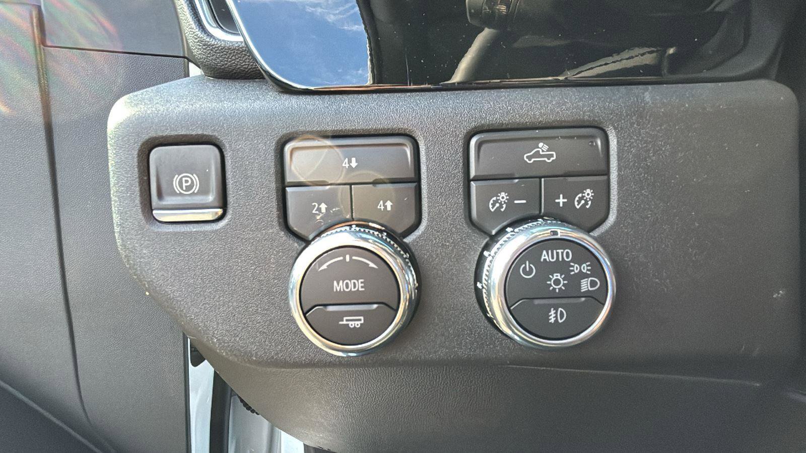 New 2026 GMC Sierra 2500 SLE w/ SLE Value Package; image 16