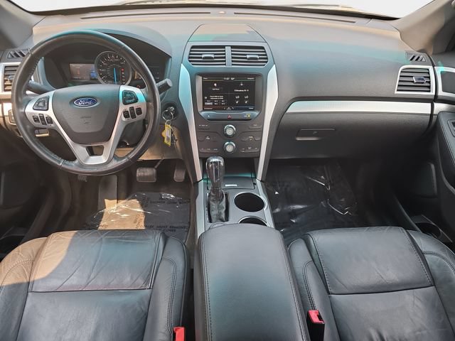 Used 2014 Ford Explorer XLT w/ Equipment Group 202A AWD/4WD image 10