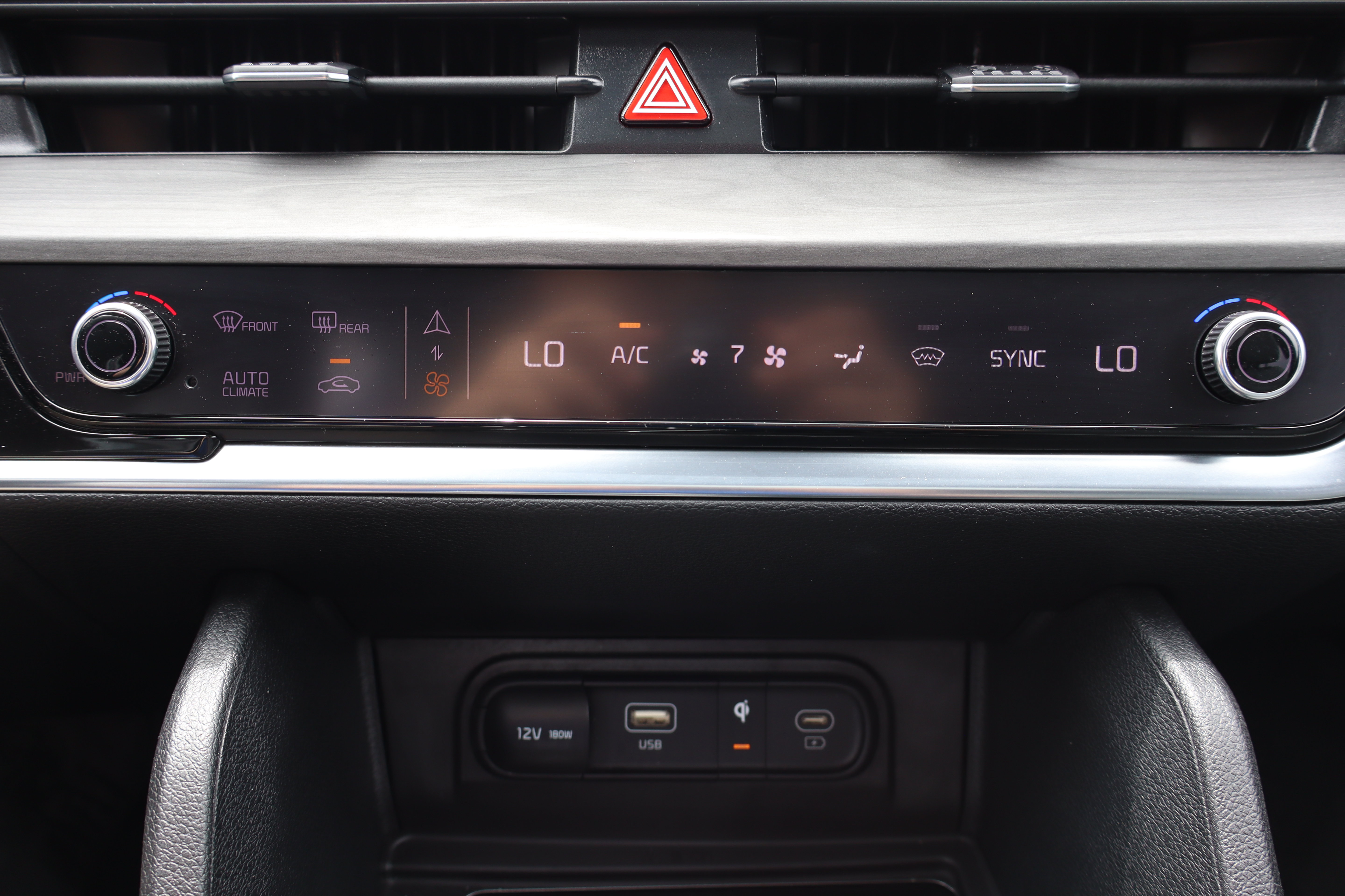 Used 2024 Kia Sportage X-Pro AWD/4WD image 23