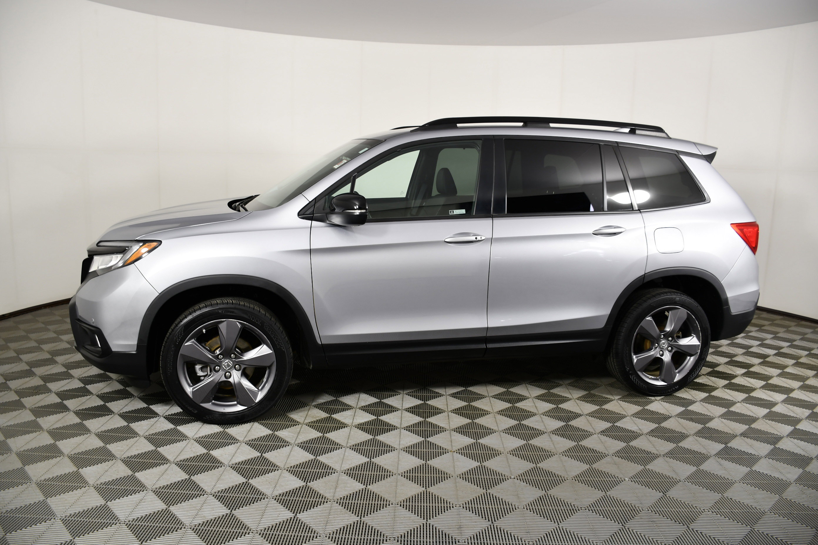 Used 2021 Honda Passport Touring image 9