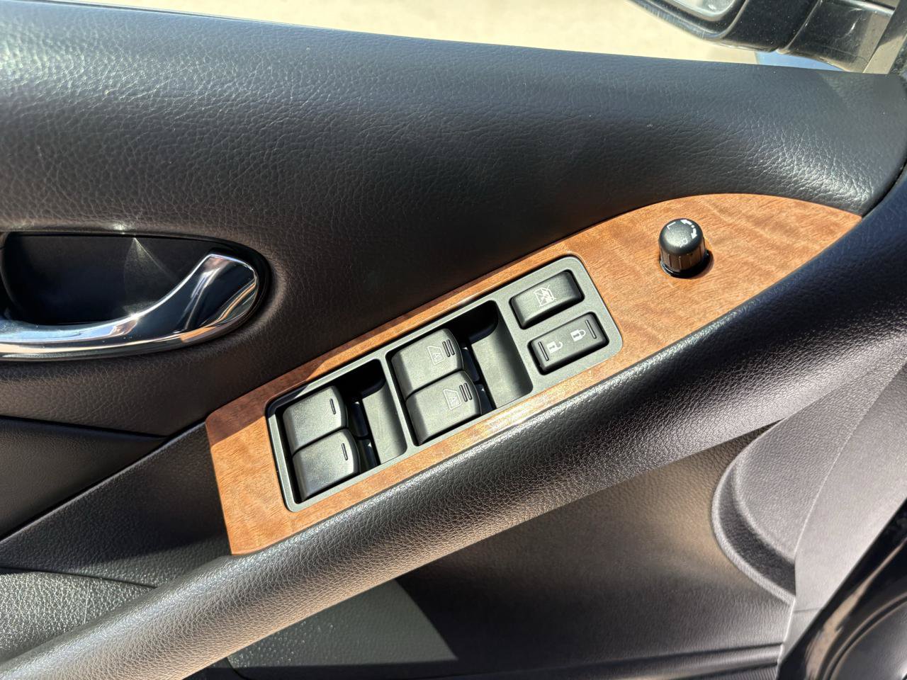 Used 2012 Nissan Murano LE w/ Platinum Pkg FWD image 35