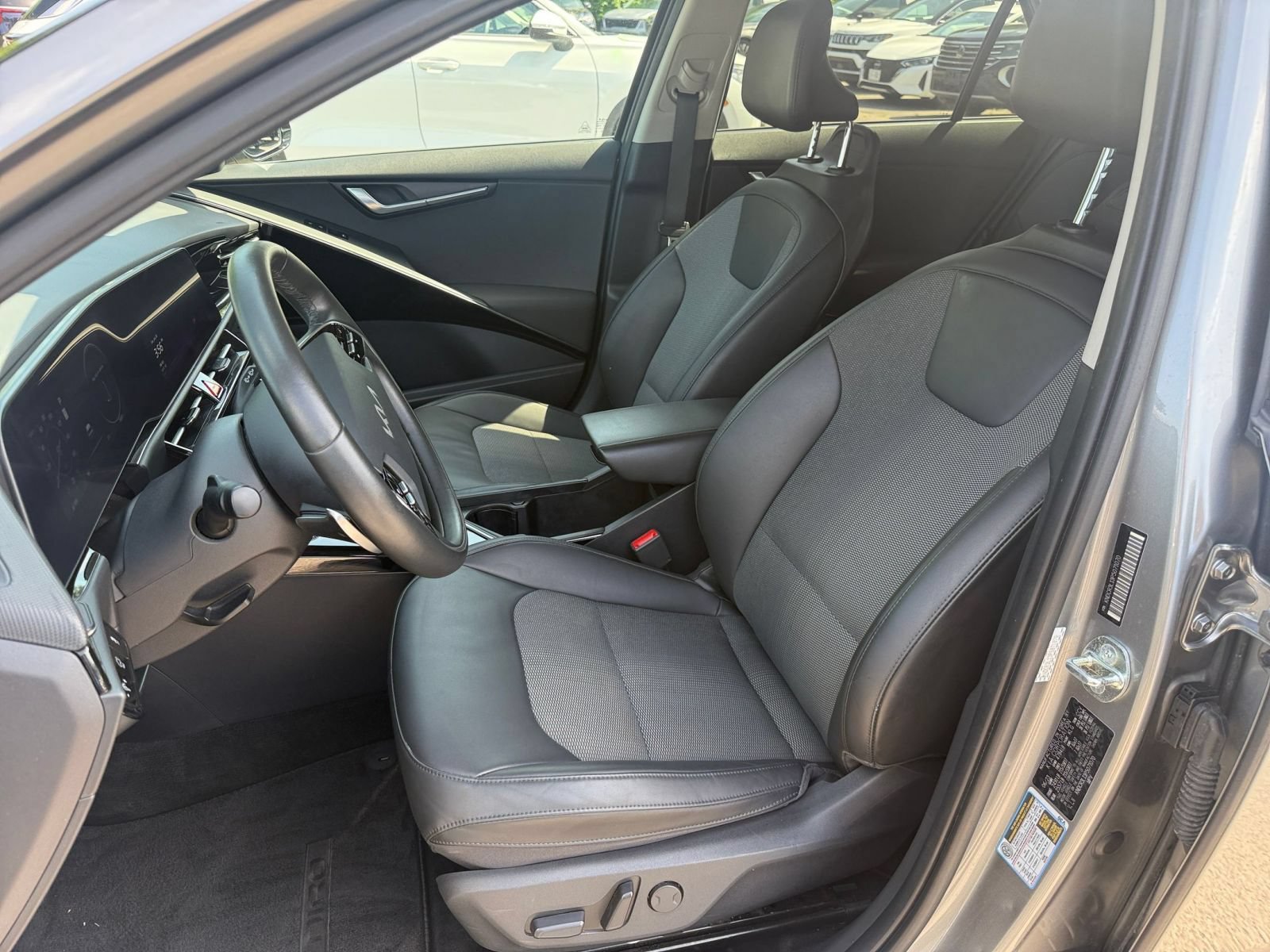 Used 2023 Kia Niro Wind FWD image 44