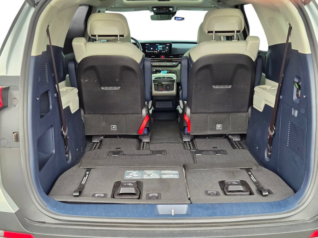 Used 2025 Kia Carnival SX Prestige FWD image 13