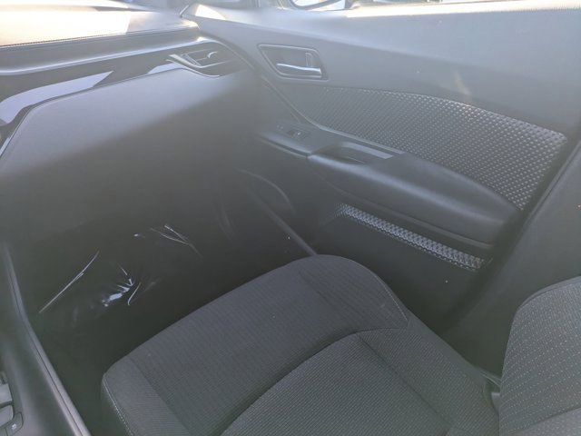 Used 2018 Toyota C-HR XLE image 13