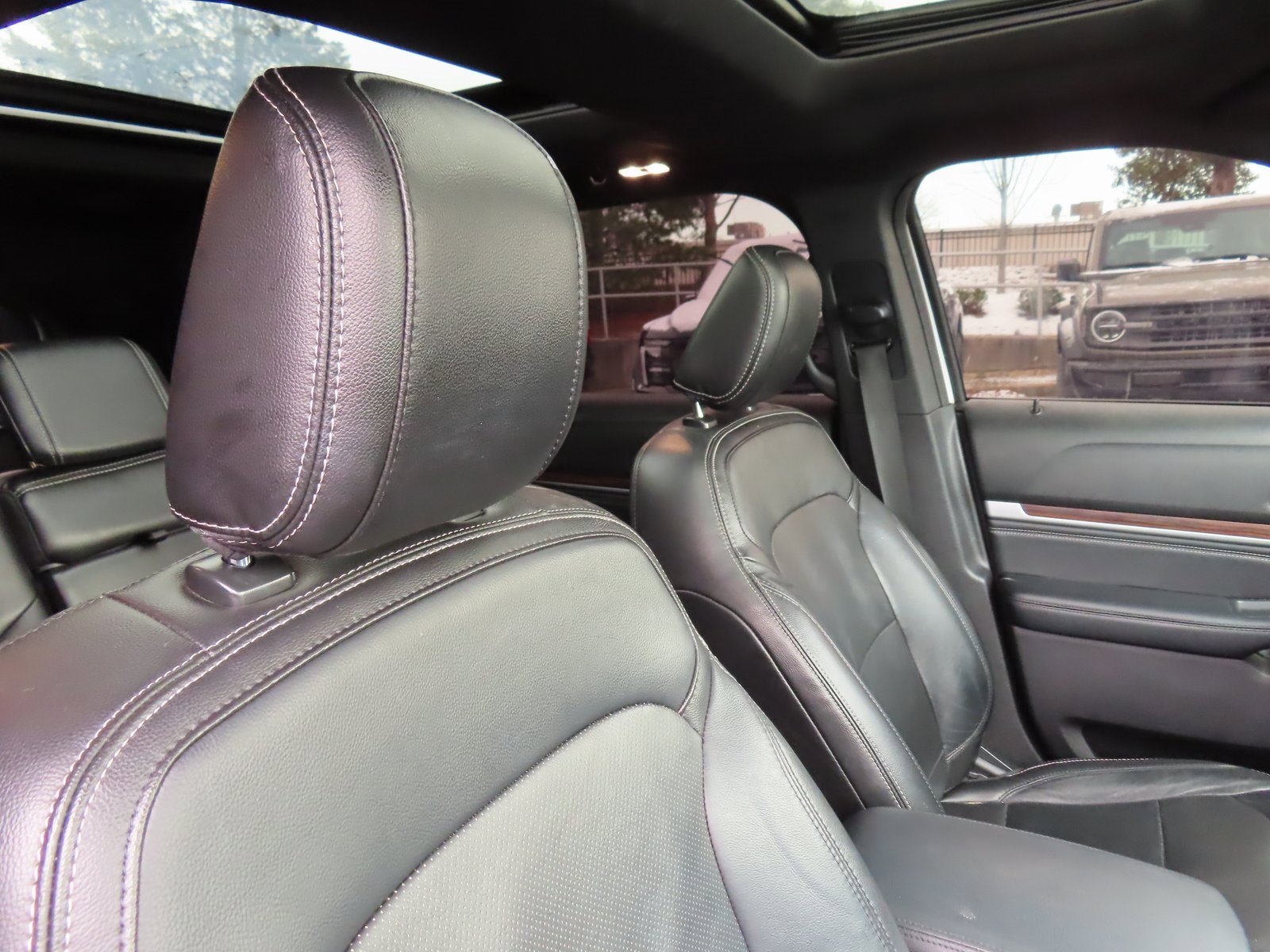 Used 2018 Ford Explorer Limited w/ Equipment Group 301A image 28