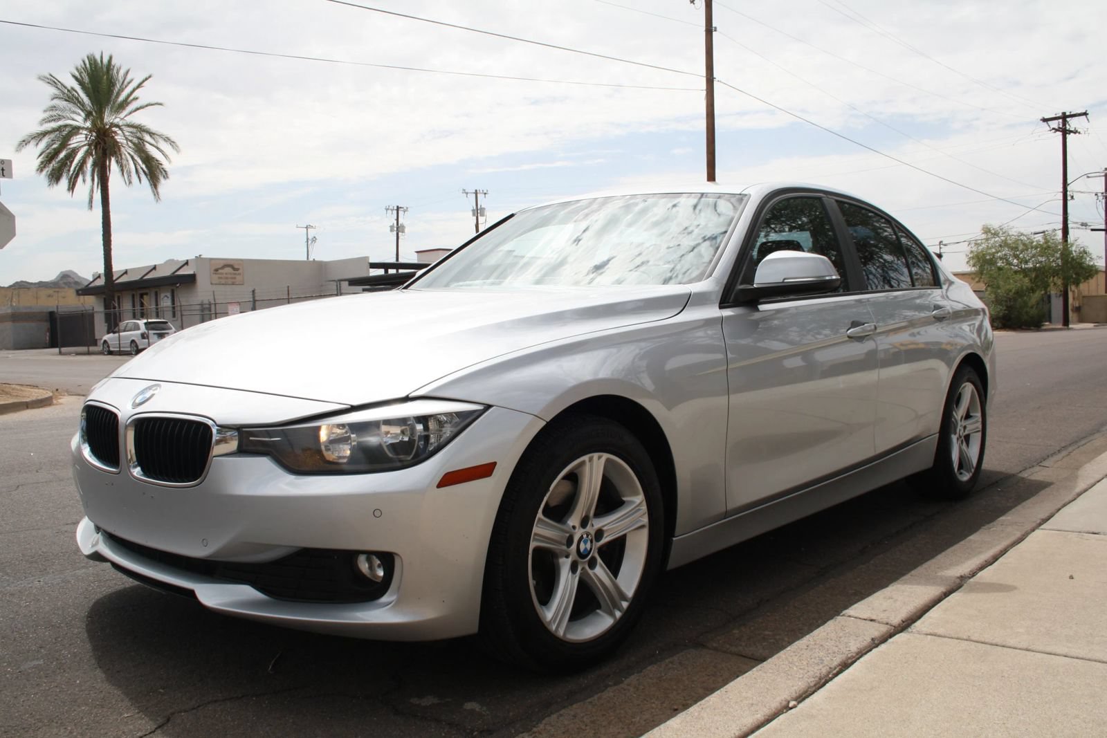 Used 2014 BMW 320i Sedan RWD image 7