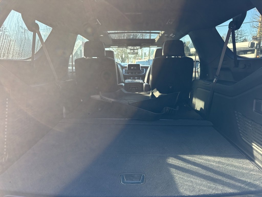 Used 2024 Chevrolet Suburban High Country image 14