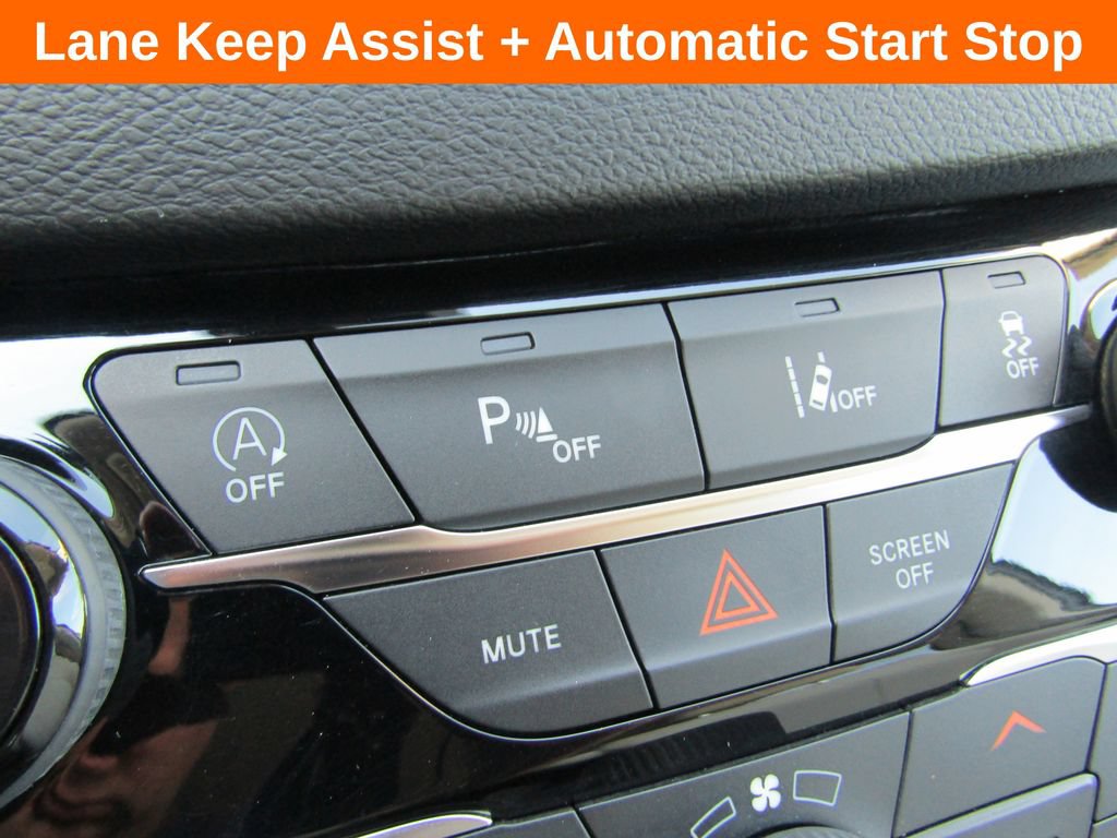 Used 2021 Chrysler Pacifica Touring-L FWD image 17
