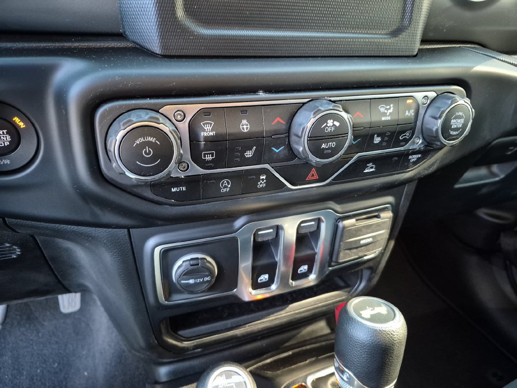 Used 2021 Jeep Wrangler Sport AWD/4WD image 21