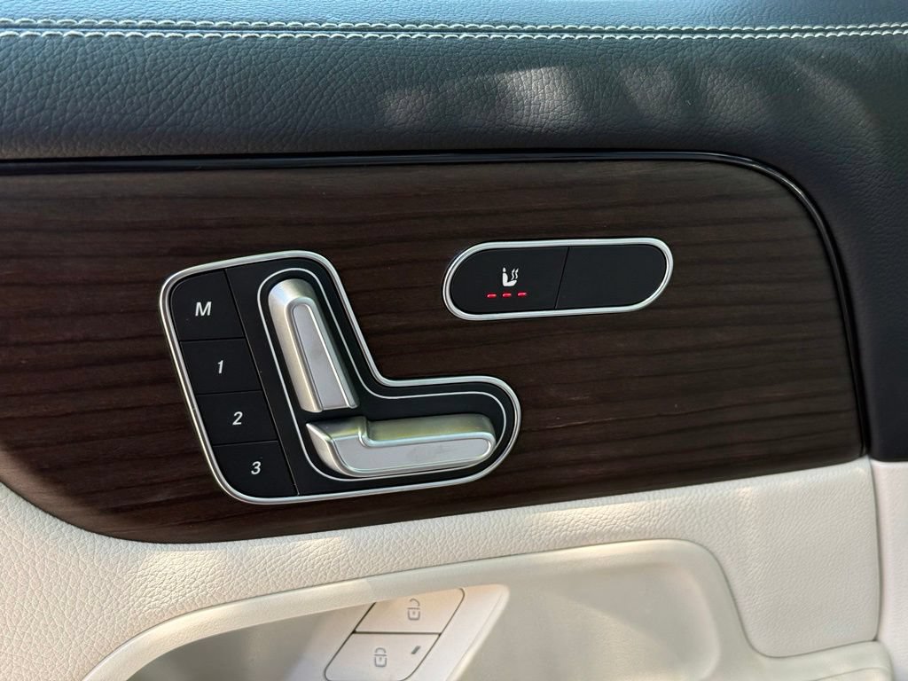 New 2026 Mercedes-Benz GLB 250 image 4