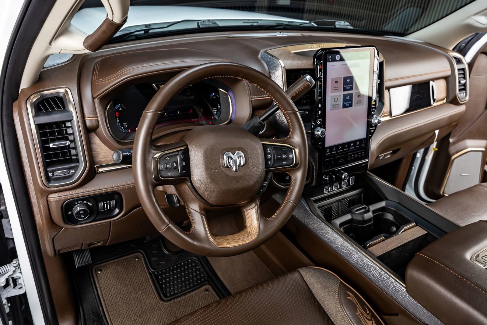 Used 2025 RAM 3500 Longhorn image 16