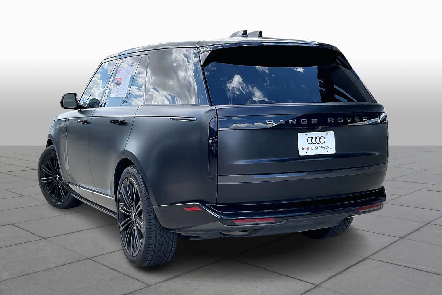Used 2023 Land Rover Range Rover SE AWD/4WD image 11
