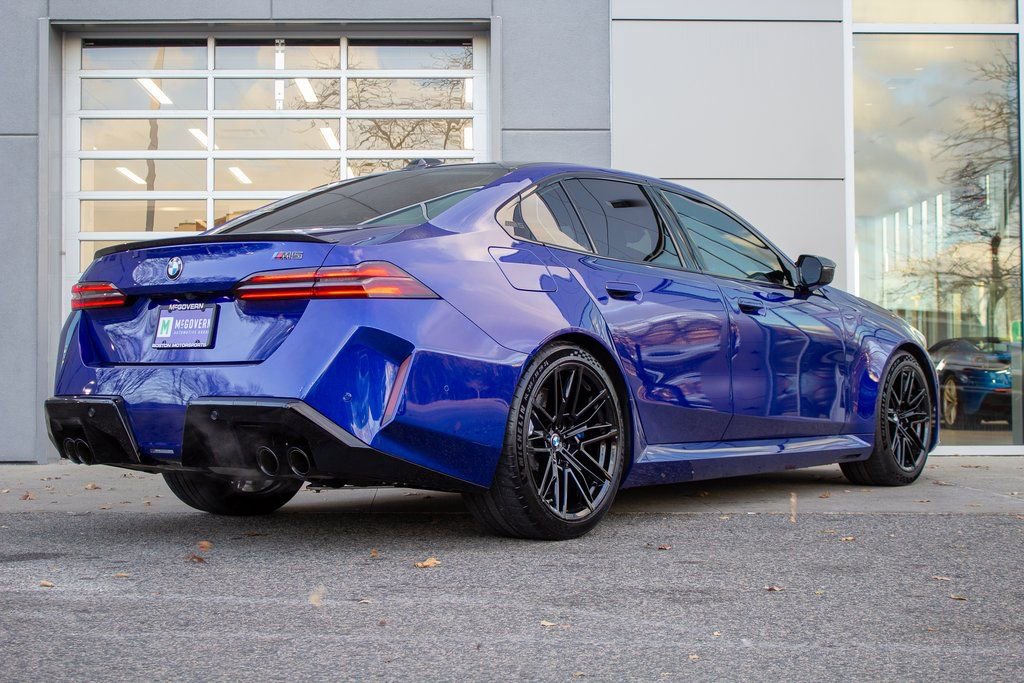 Used 2025 BMW M5 w/ Carbon Package image 10