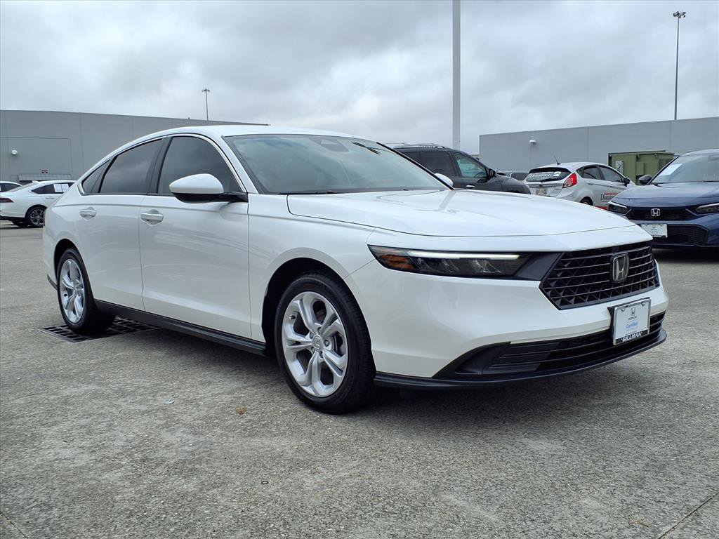 Certified 2025 Honda Accord LX image 2