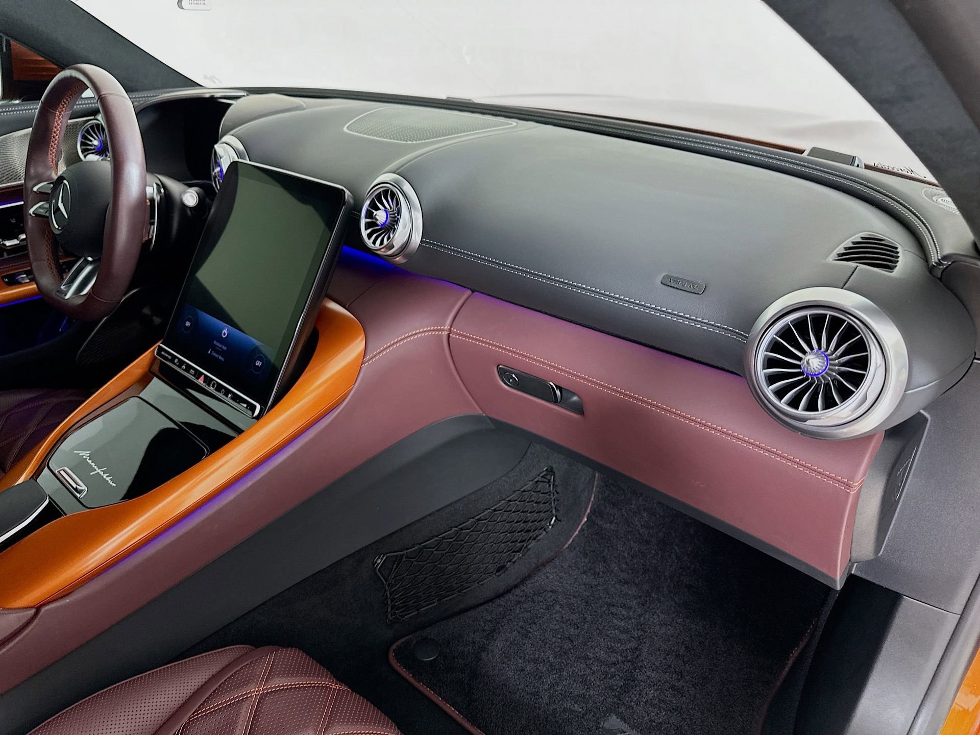 Certified 2024 Mercedes-Benz SL 63 AMG 4MATIC image 31