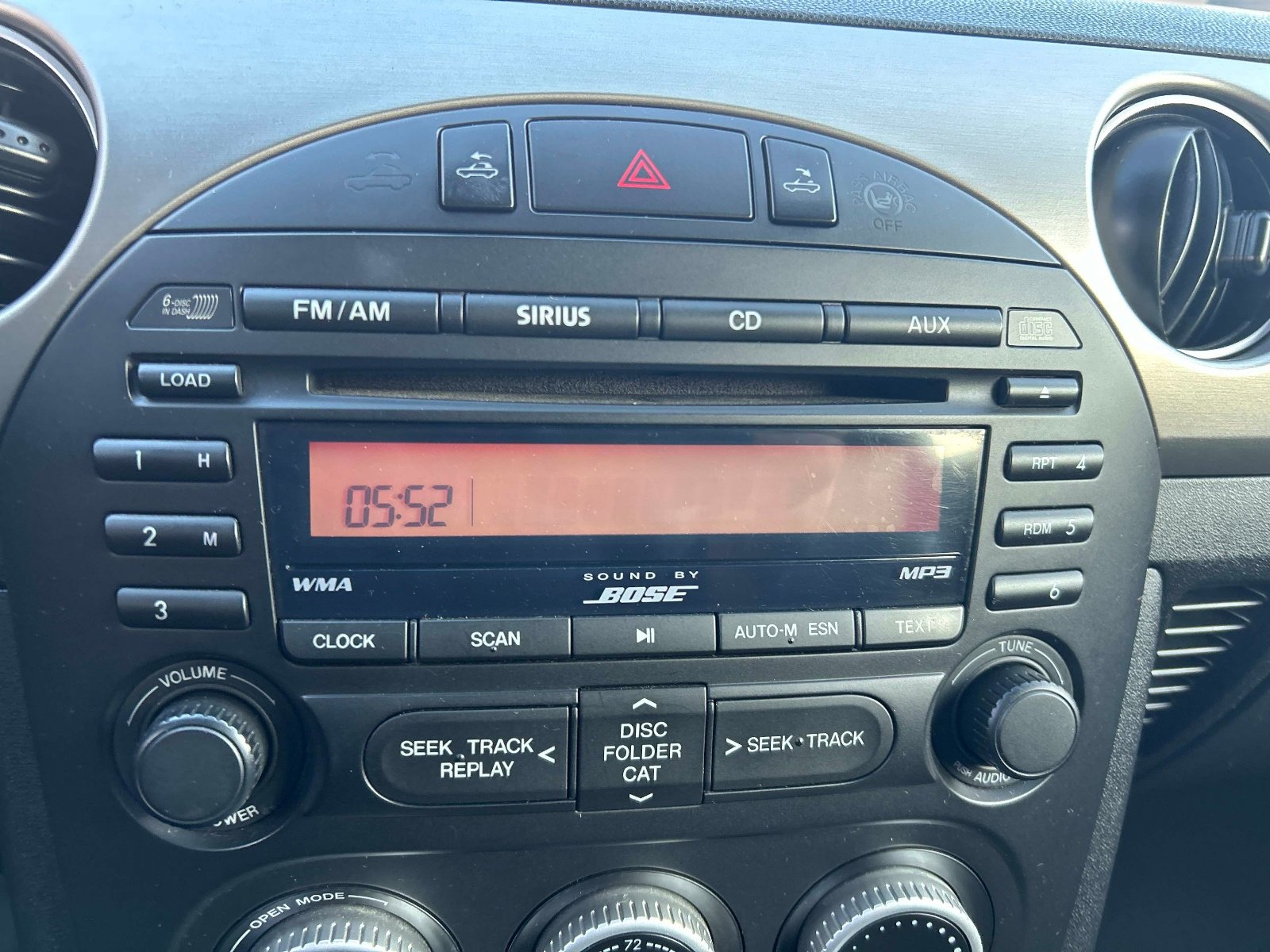 Used 2010 MAZDA MX-5 Miata Grand Touring w/ Premium Pkg image 19