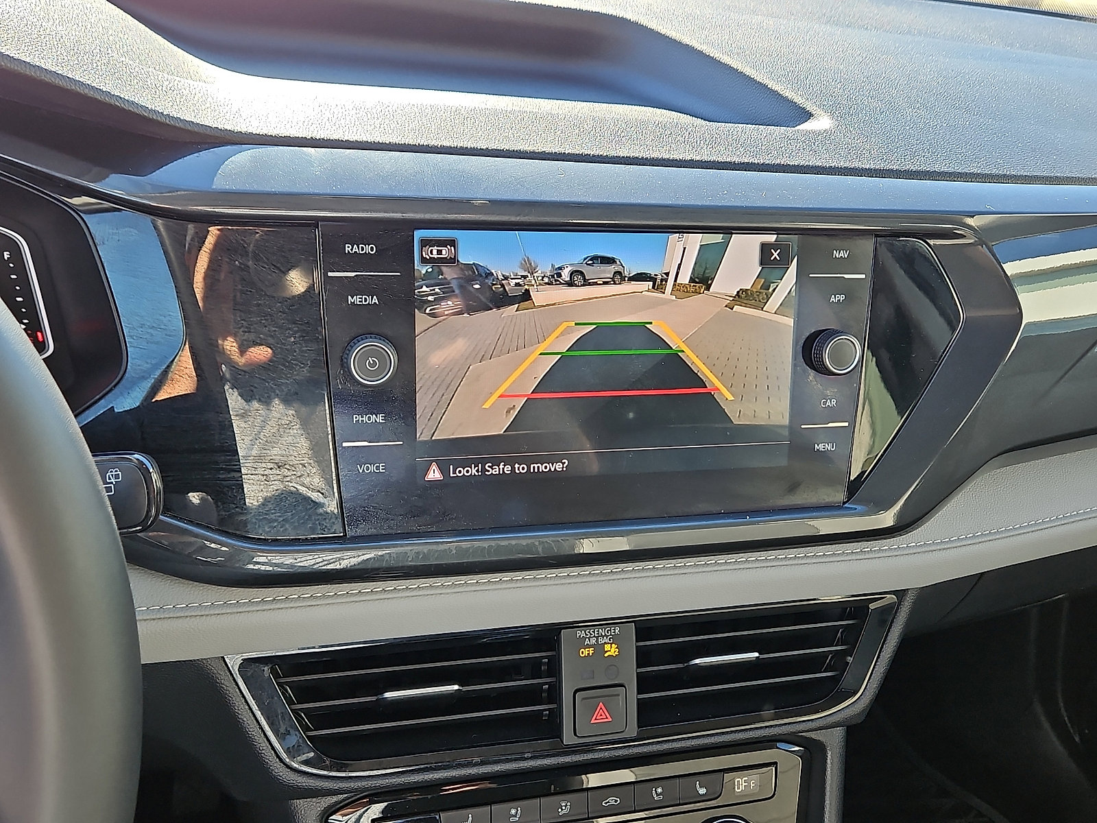 Certified 2022 Volkswagen Taos SEL w/ Panoramic Sunroof Package image 16