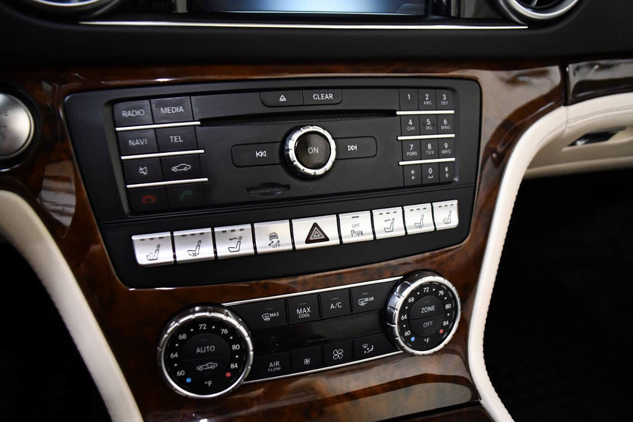 Used 2019 Mercedes-Benz SL 550 image 17