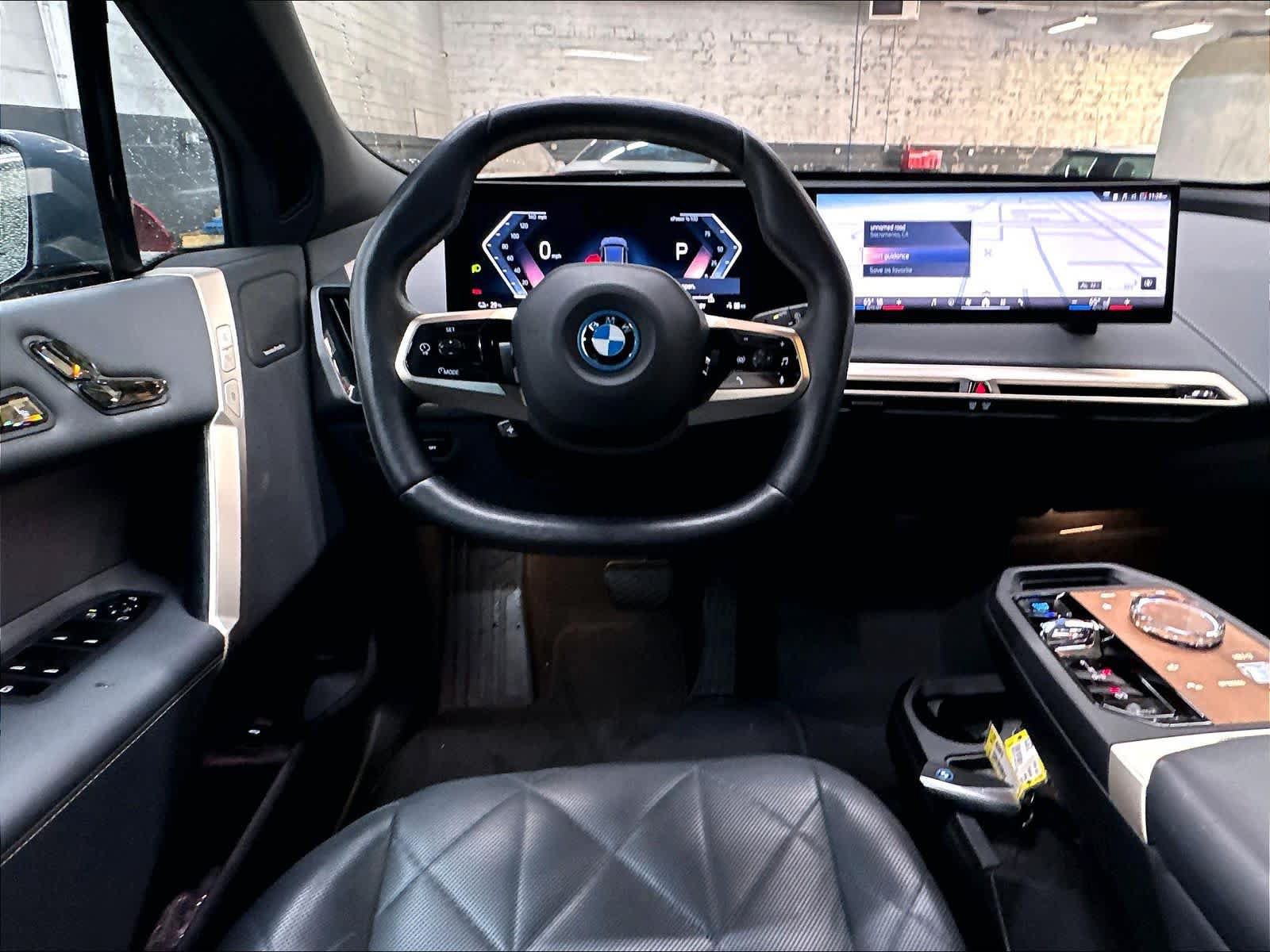 Used 2024 BMW iX xDrive50 w/ Premium Package AWD/4WD image 8