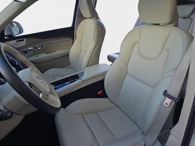 Used 2024 Volvo XC90 T8 Ultimate w/ Lounge Package image 19