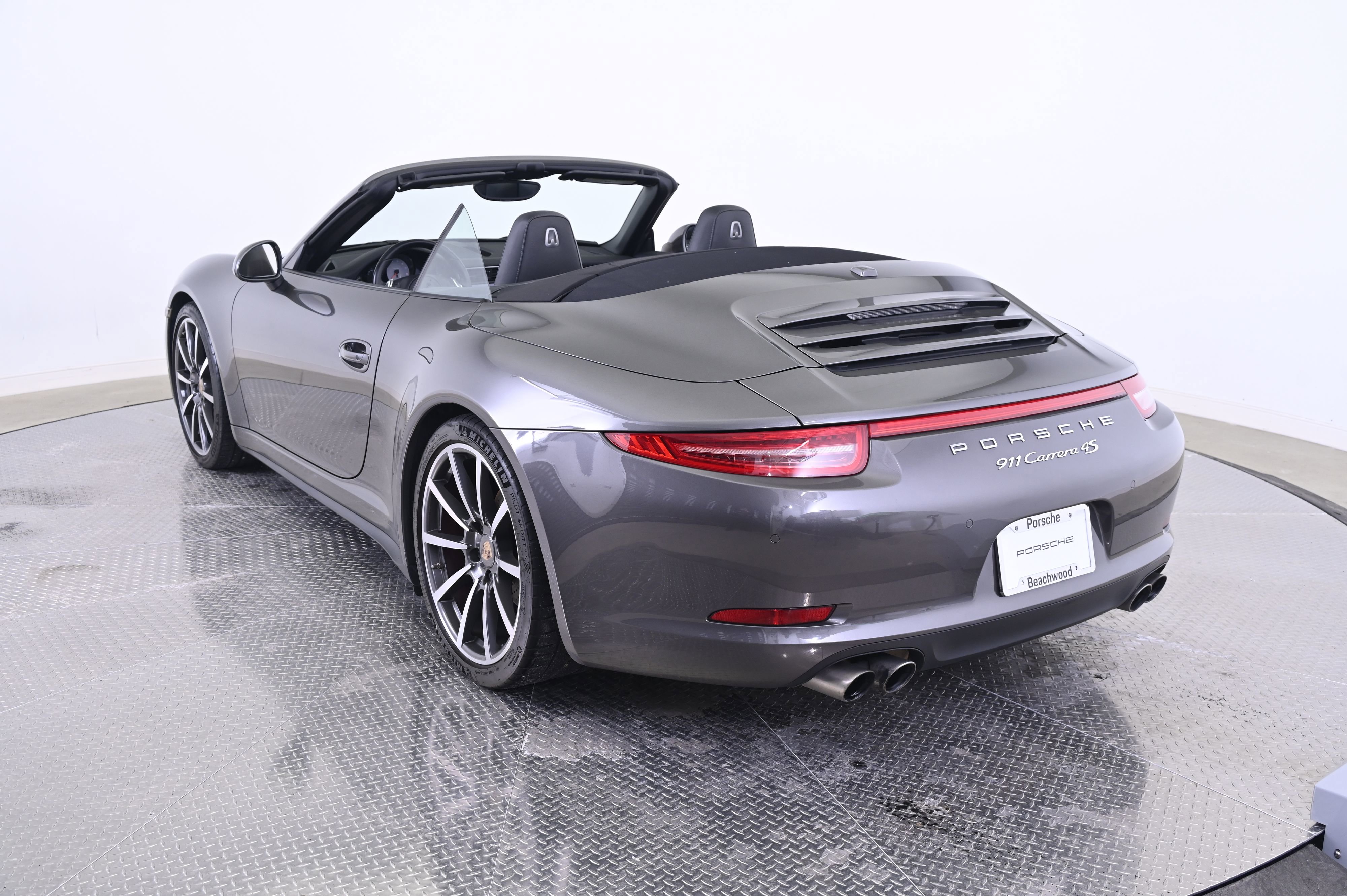 Used 2014 Porsche 911 Carrera 4S image 3