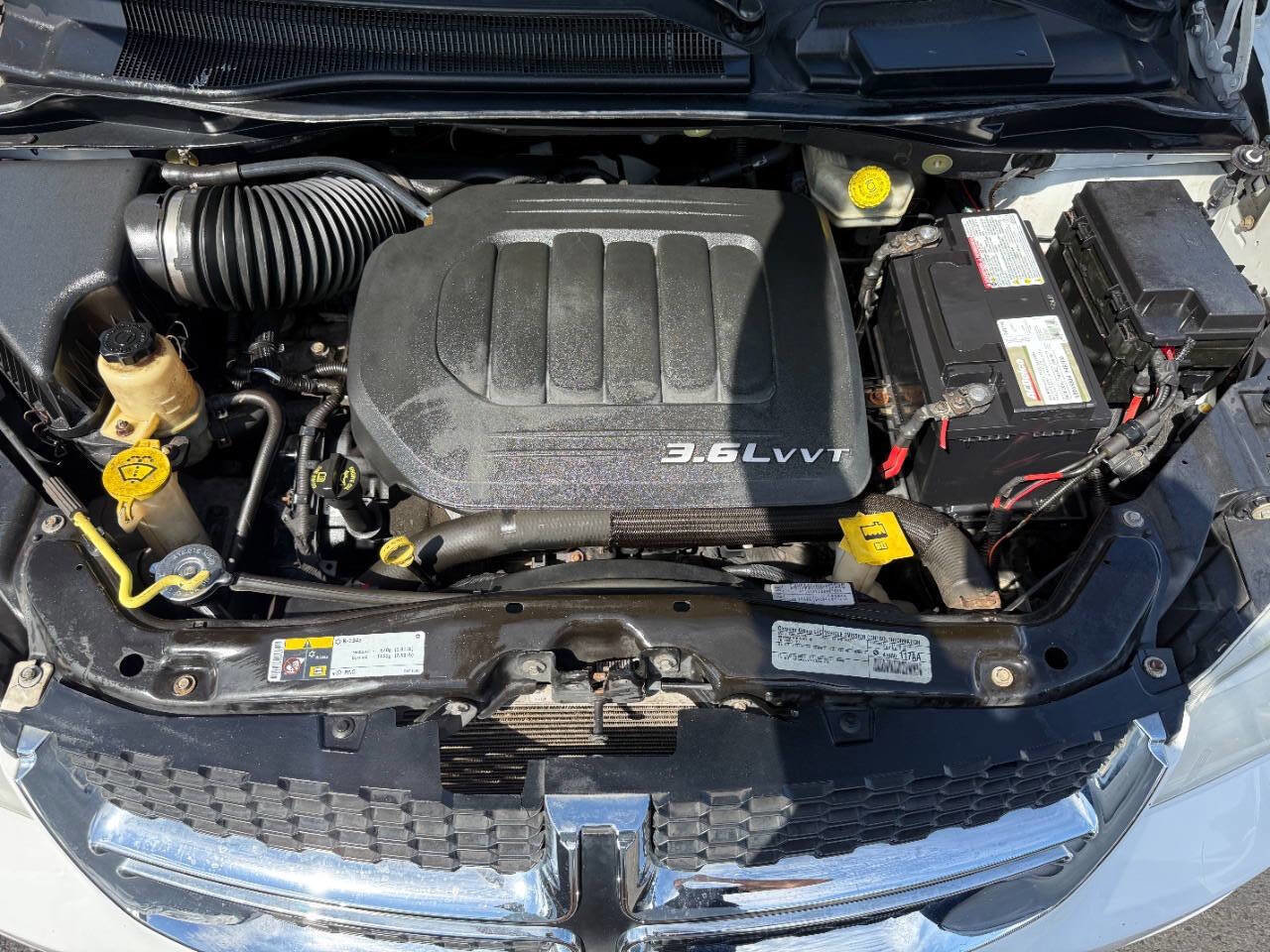 Used 2015 Dodge Grand Caravan SXT w/ Security Group FWD image 38