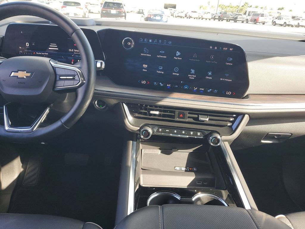 Certified 2025 Chevrolet Suburban Premier image 10