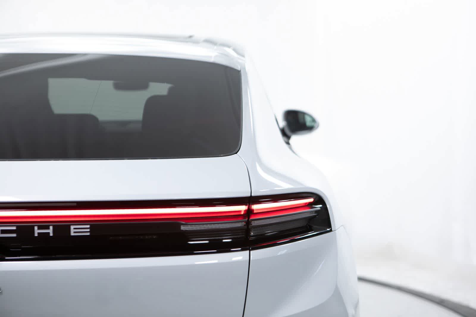 New 2026 Porsche Macan Electric RWD image 21