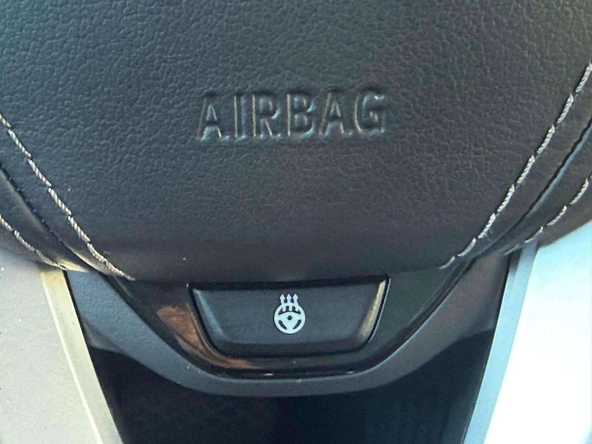 Used 2022 BMW X5 xDrive45e w/ Climate Comfort Package image 42