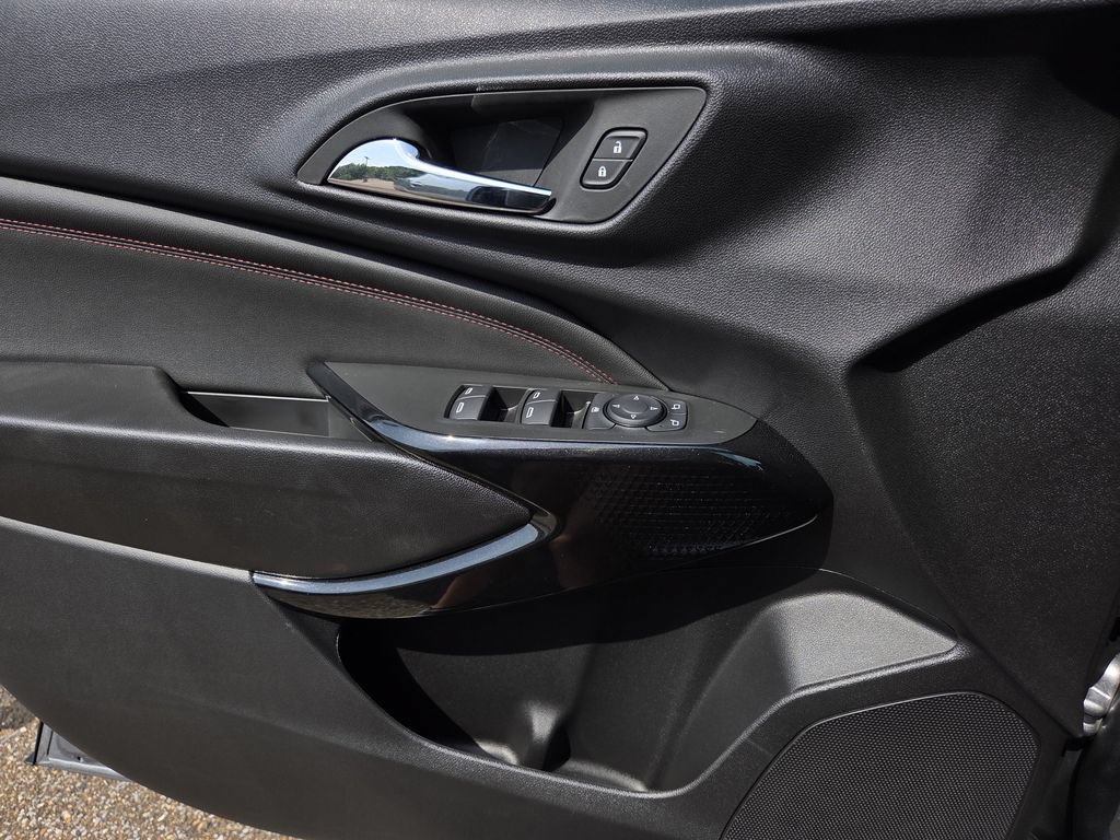 New 2026 Chevrolet Trax RS w/ Driver Confidence Package FWD image 18