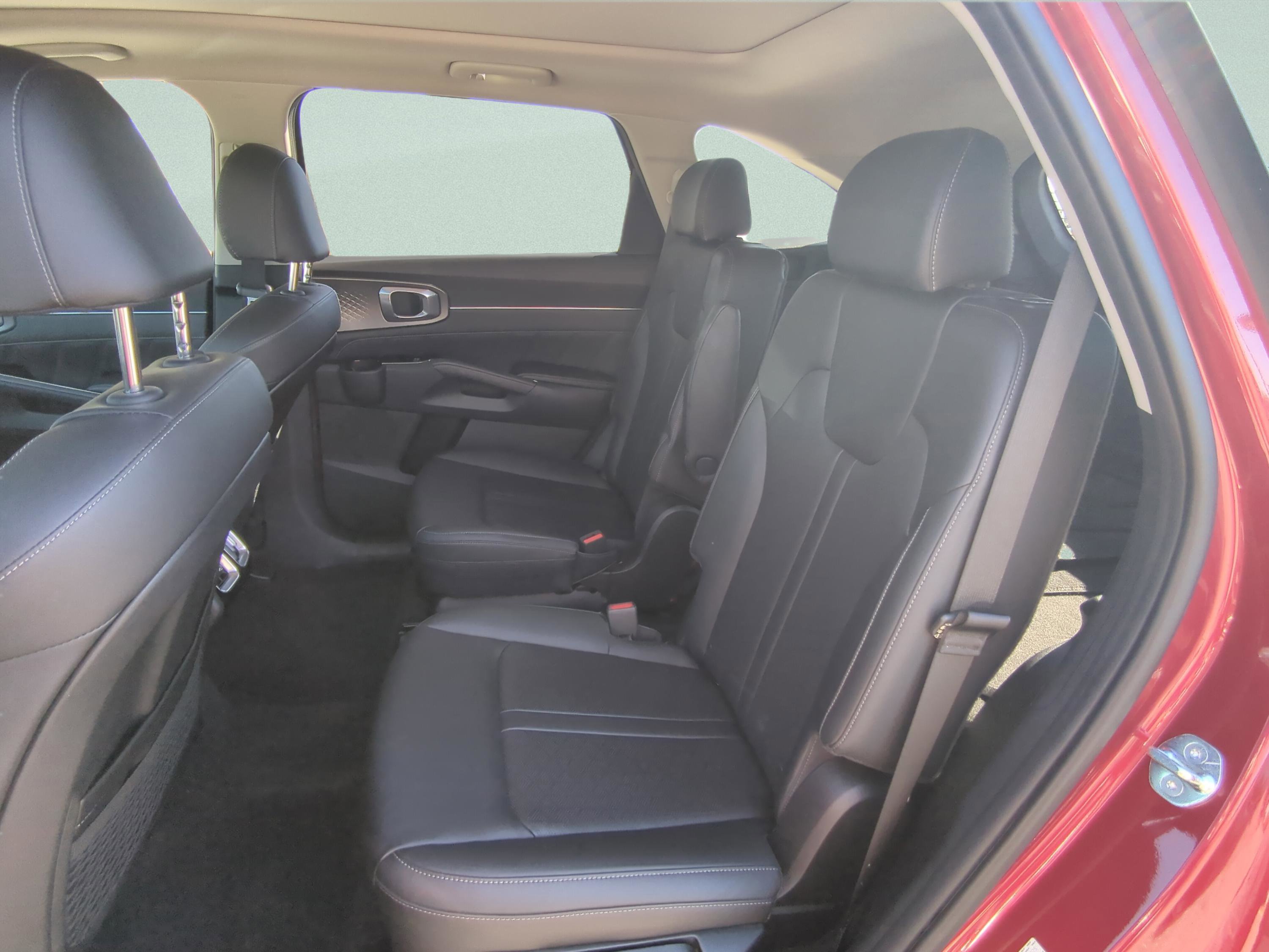 Certified 2023 Kia Sorento SX image 11