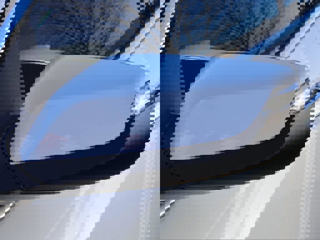 Used 2016 Chevrolet Malibu Premier w/ Driver Confidence Package II image 13