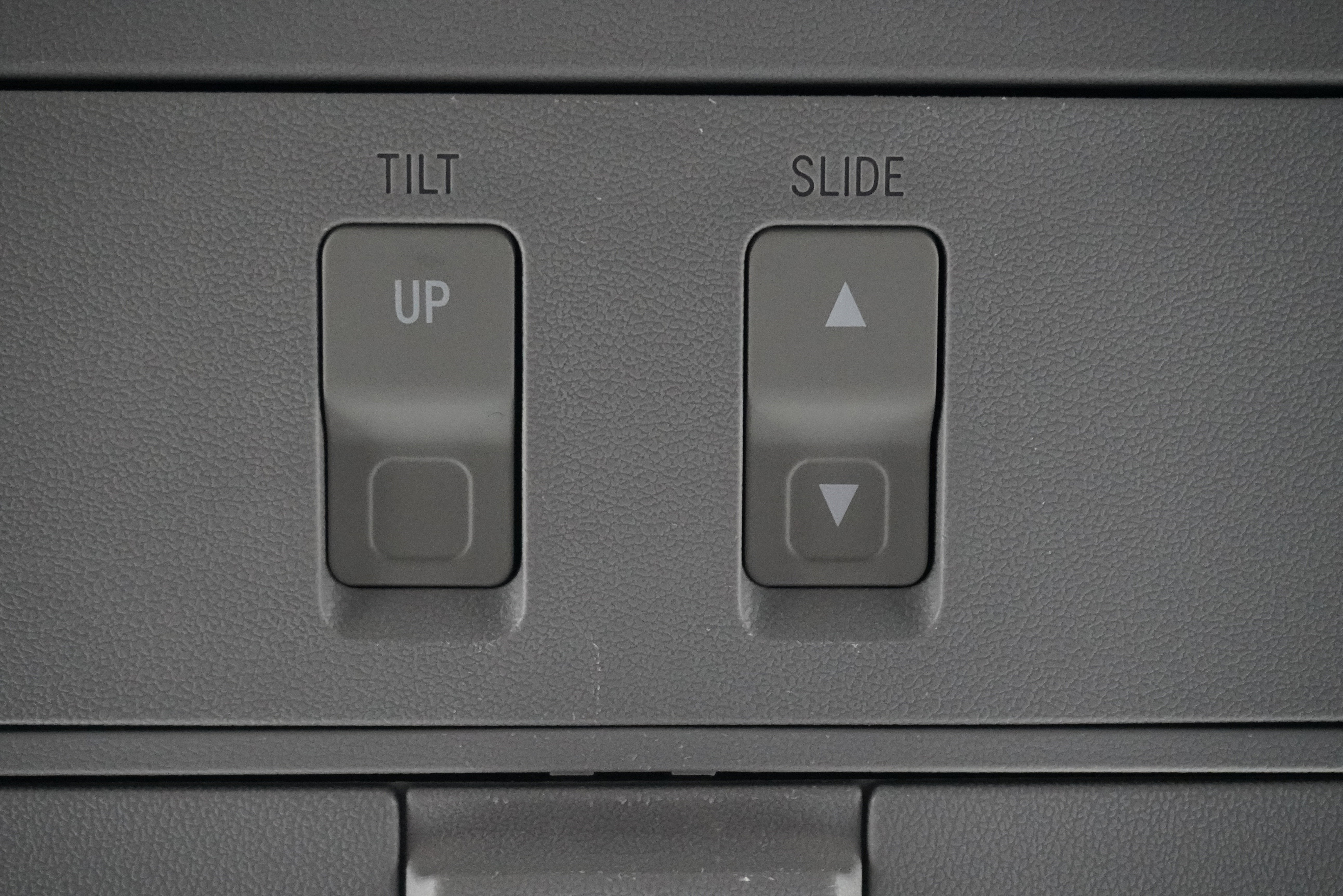 Used 2015 Toyota Sequoia Platinum image 30